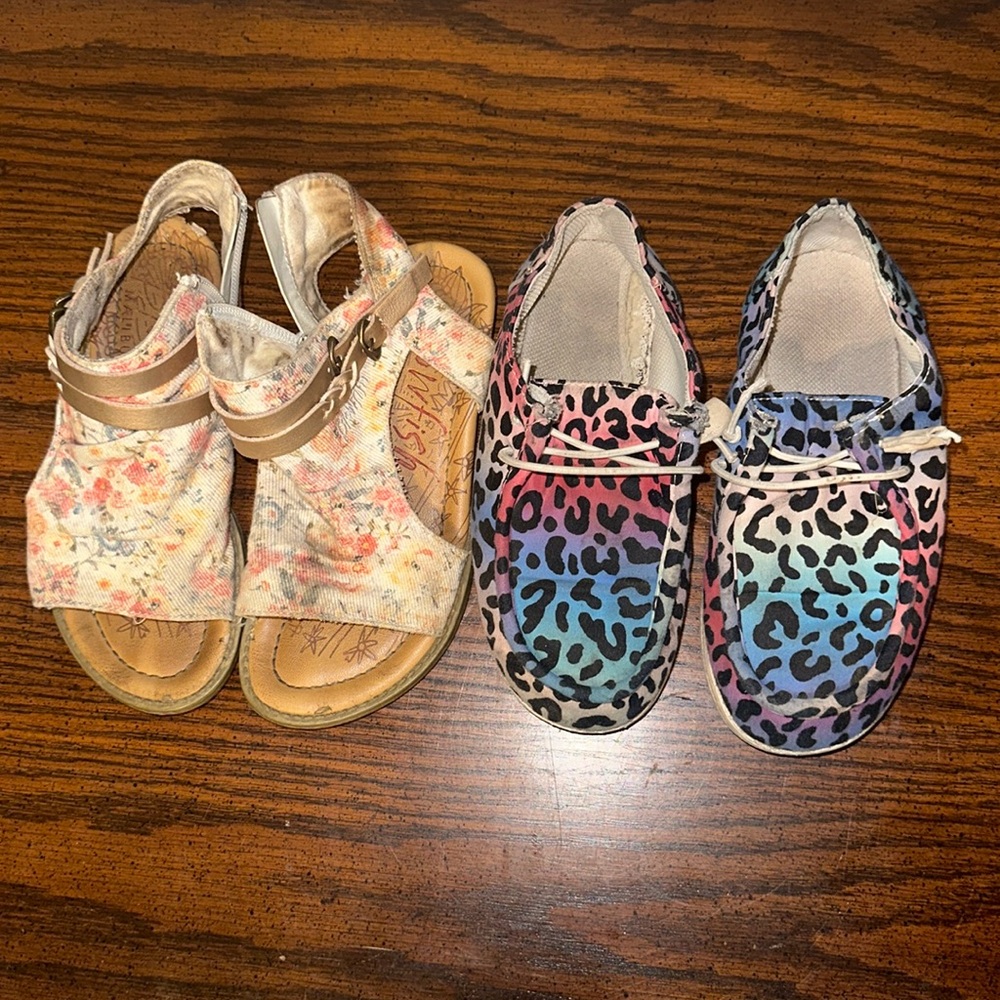Girls shoes
